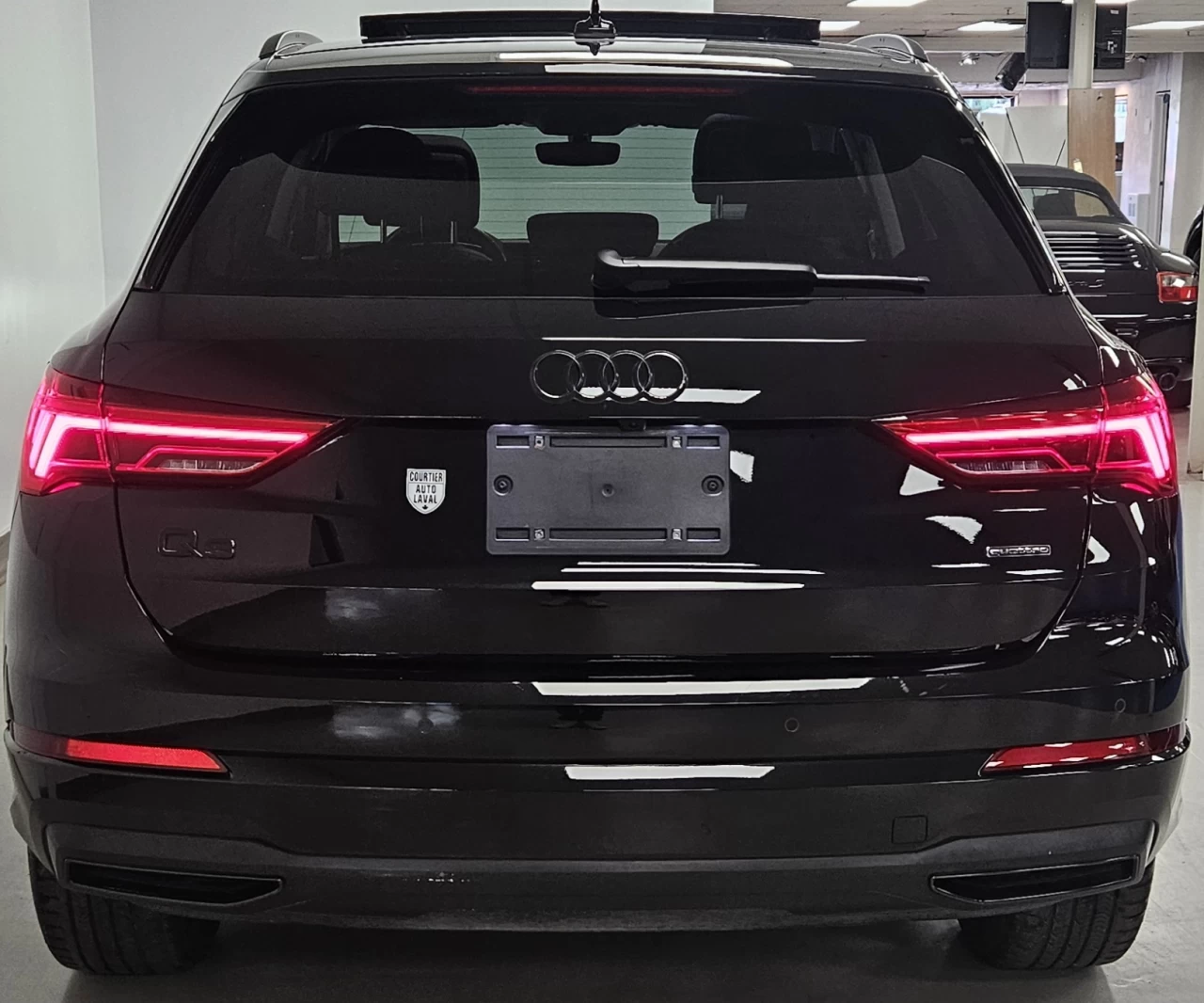 2023 Audi Q3 45 TFSI quattro LOADED ROOF Image principale