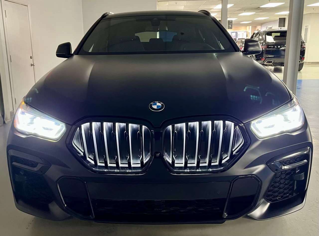 2023 BMW X6 MSPORT-FROZEN BLACK METALLIC-SKY LOUNGE Image principale