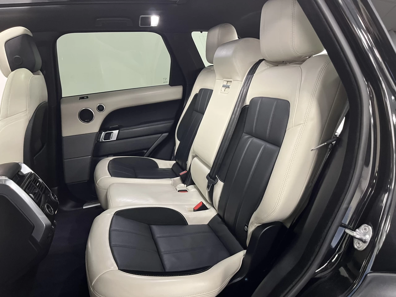 2020 Land Rover Range Rover Sport HST Image principale