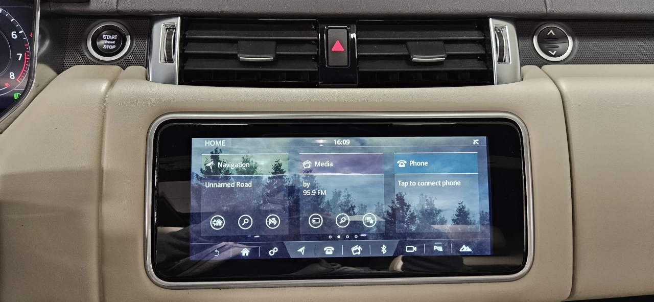 2022 Land Rover Range Rover Sport SPORT HST AUTO B INTERIOR HEADS UP DISPLAY Main Image