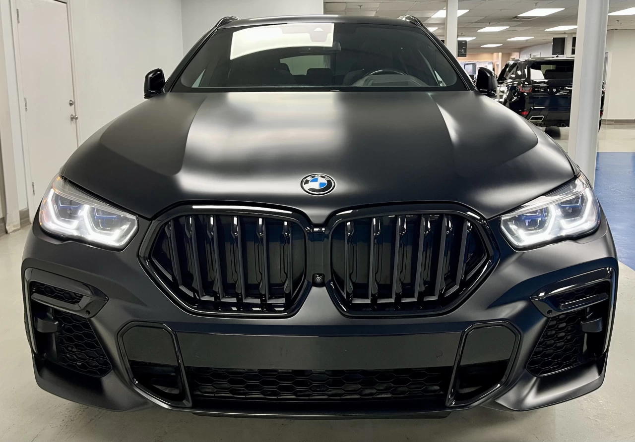 2023 BMW X6 MSPORT-FROZEN BLACK METALLIC-SKY LOUNGE Image principale